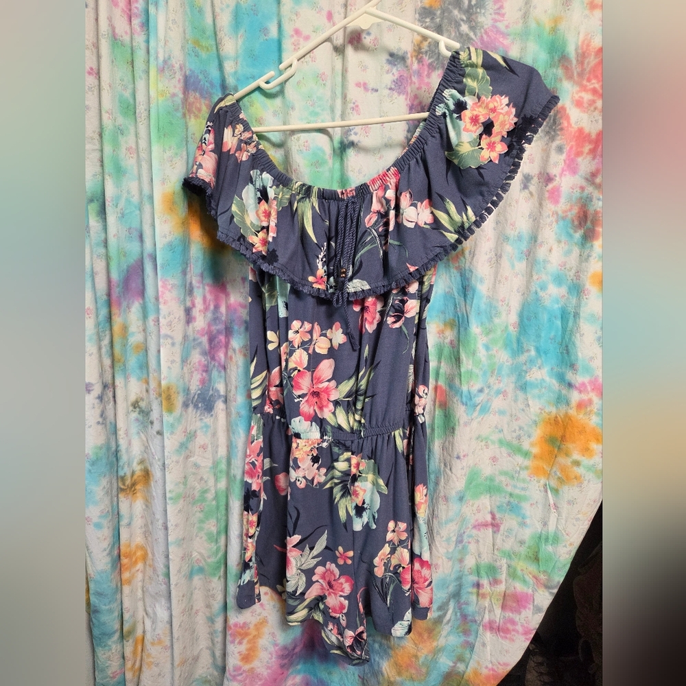 Young Usa Floral Dress Size Small